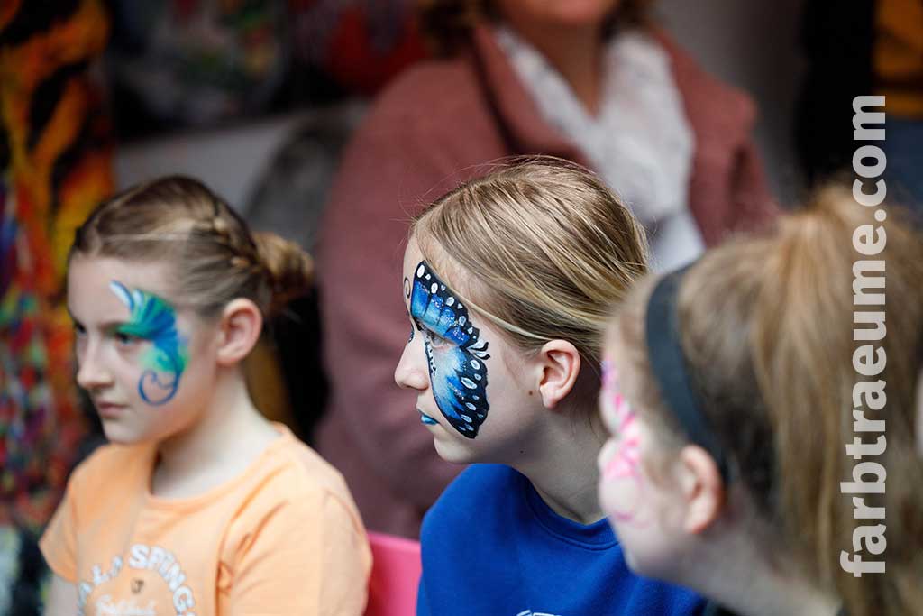 kinderschminken-im-sommer airbrush- tattoos-im-sommer
