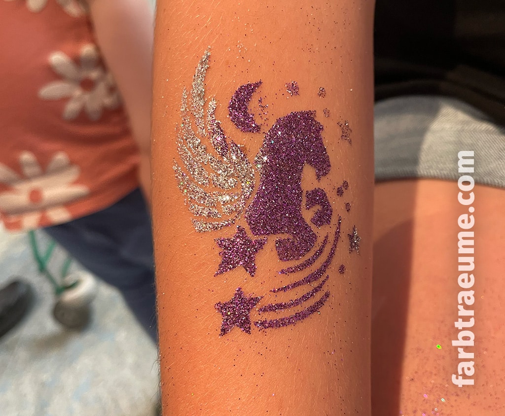 Glitzertattoo Pegasos