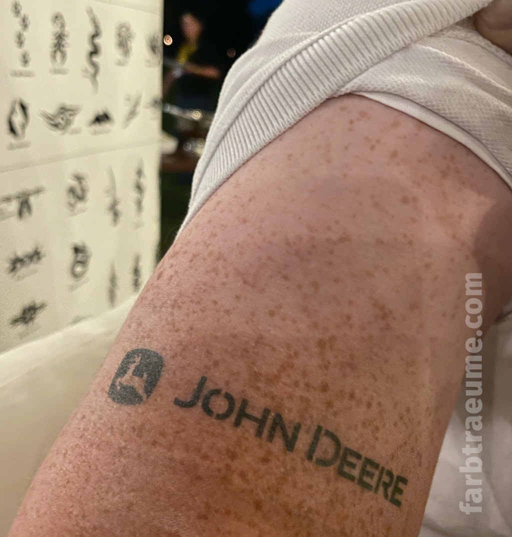 Airbrushtattoo "John Deere"