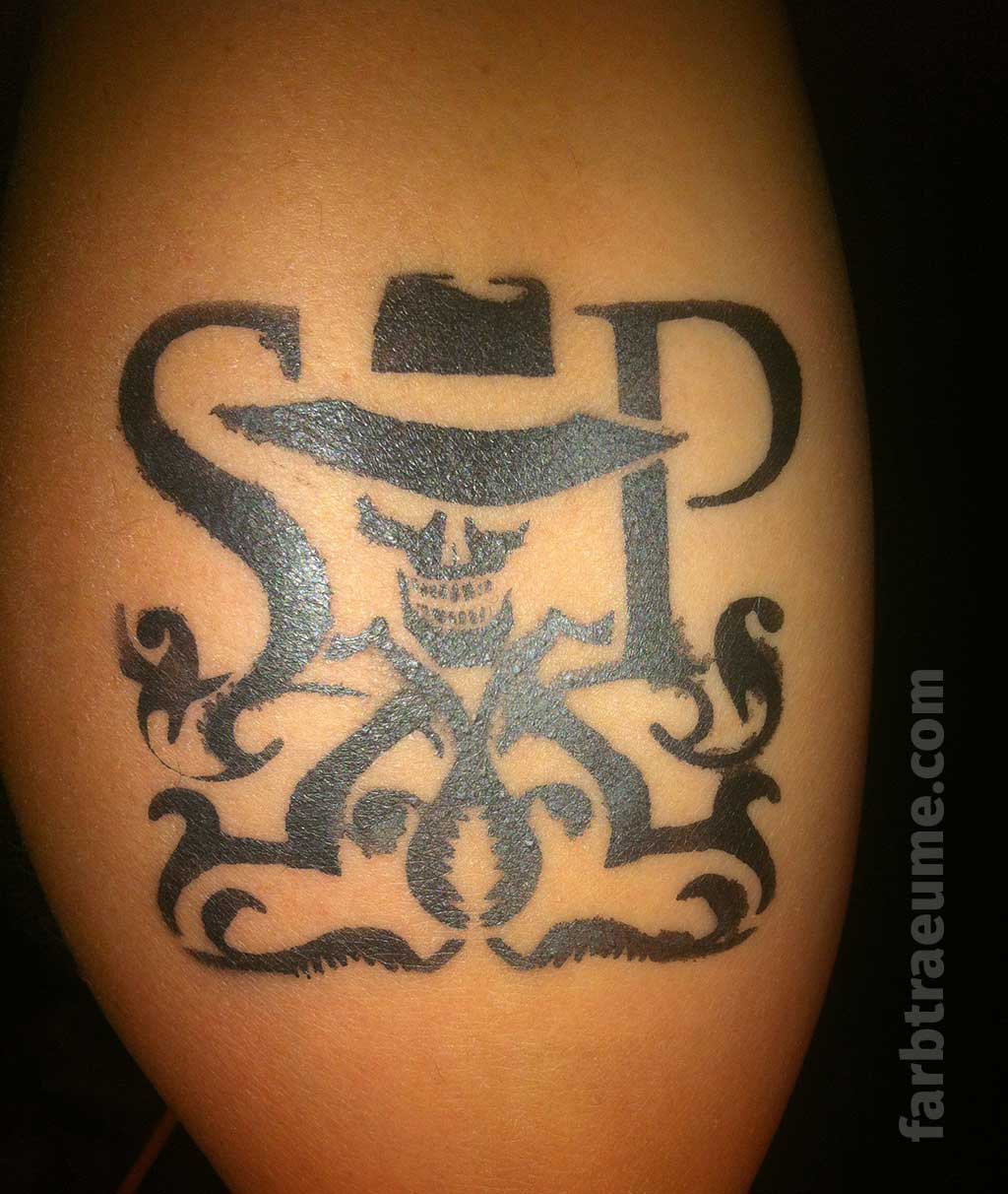 Unsere dunkelste Stunde mit Airbrushtattoos: Das Kultmotiv als Airbrush-Tattoo