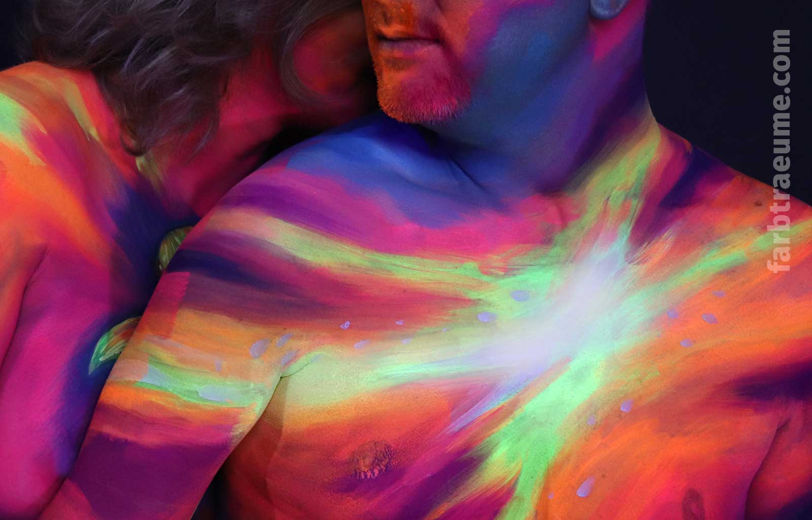 Bodypainting als Valentinstagsgeschenk