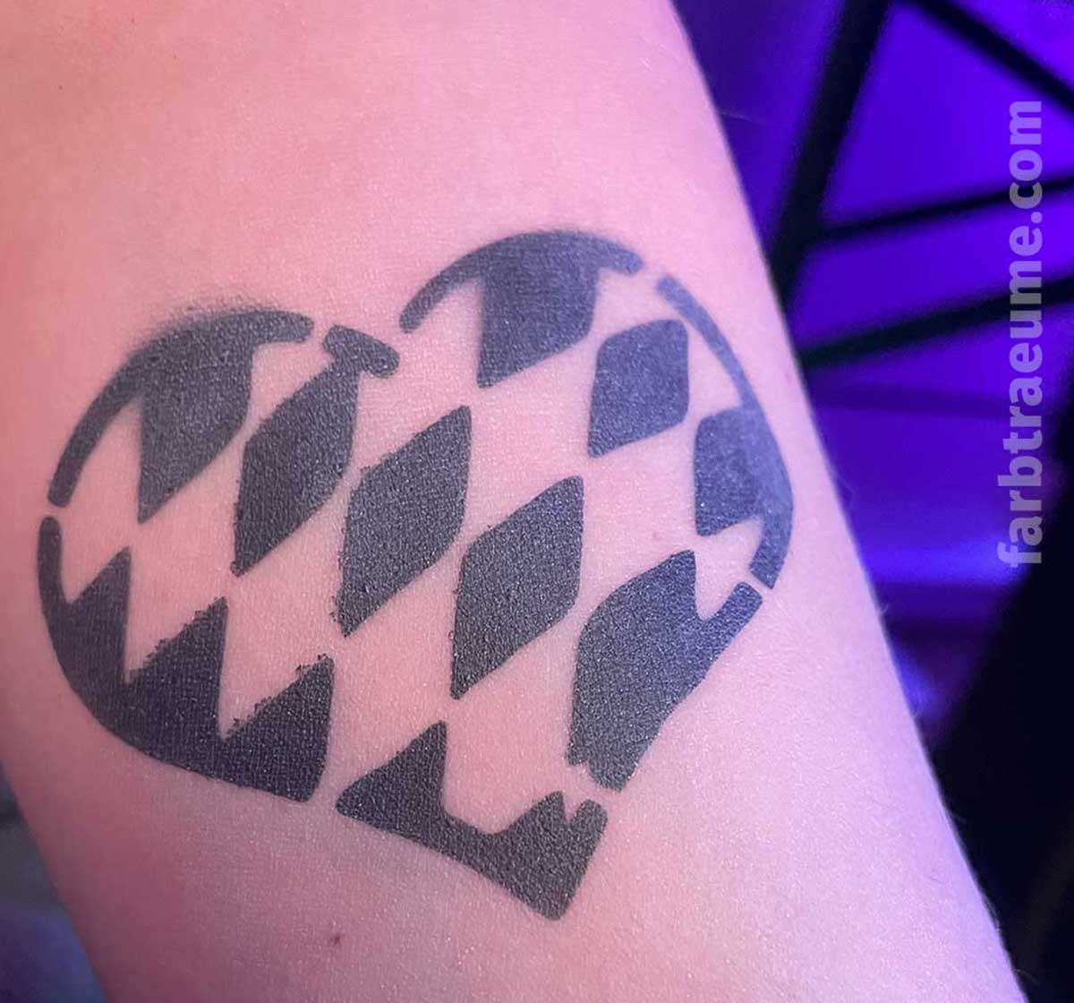 airbrushtattoo-bayernherz Airbrush-Tattoos auf Ihrem Oktoberfest