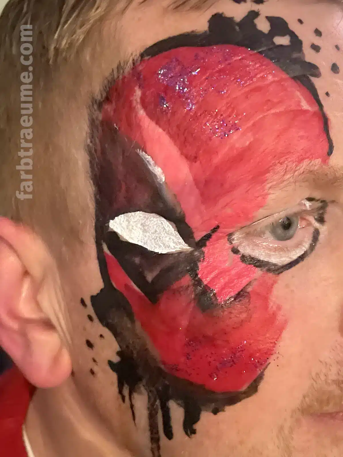 Gästebemalung Deadpool-Facepainting