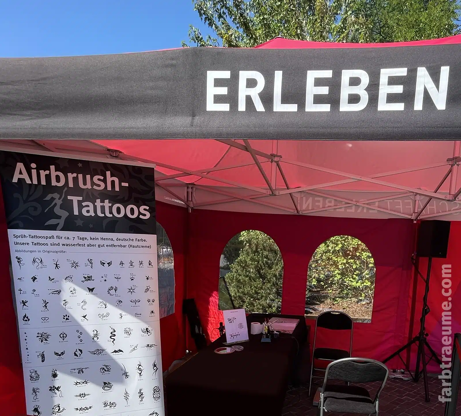airbrush-tattoo-stand-unter-pavillon airbrush-tattoo-stand bei über 30 Grad